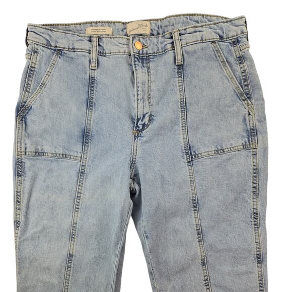 Universal Thread | High Rise, Slim Straight Jeans | Size 14/32R - Picture 2 of 5